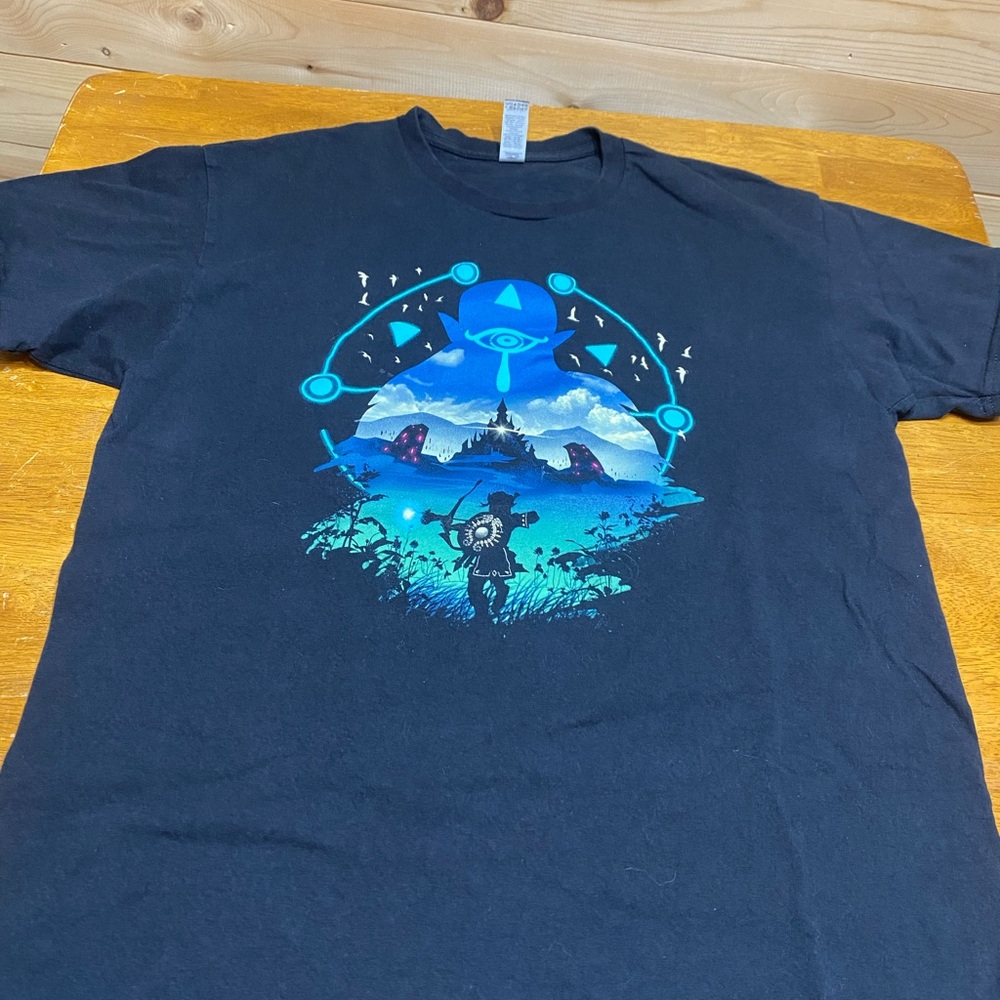 Zelda Wild Adventurer T-shirt Size Large Nintendo Link Gildan Tags